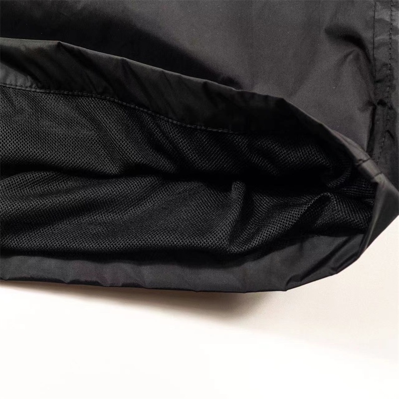 Quần Short Nam In Chữ Thời Trang Năng Động