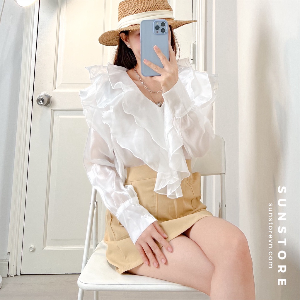 Áo kiểu nữ croptop tay dài cài nút chất liệu organza sang chảnh freesize form chuẩn 2 màu đen và trắng