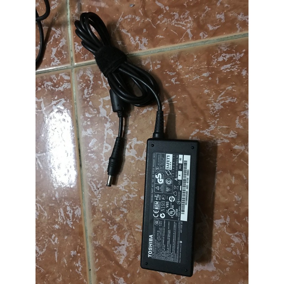 Adapter sạc Laptop Toshiba 19V-3.95A Cũ tháo máy BH 03 Tháng