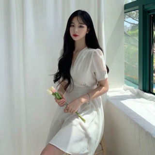 Váy chiết eo trơn cổ V basic