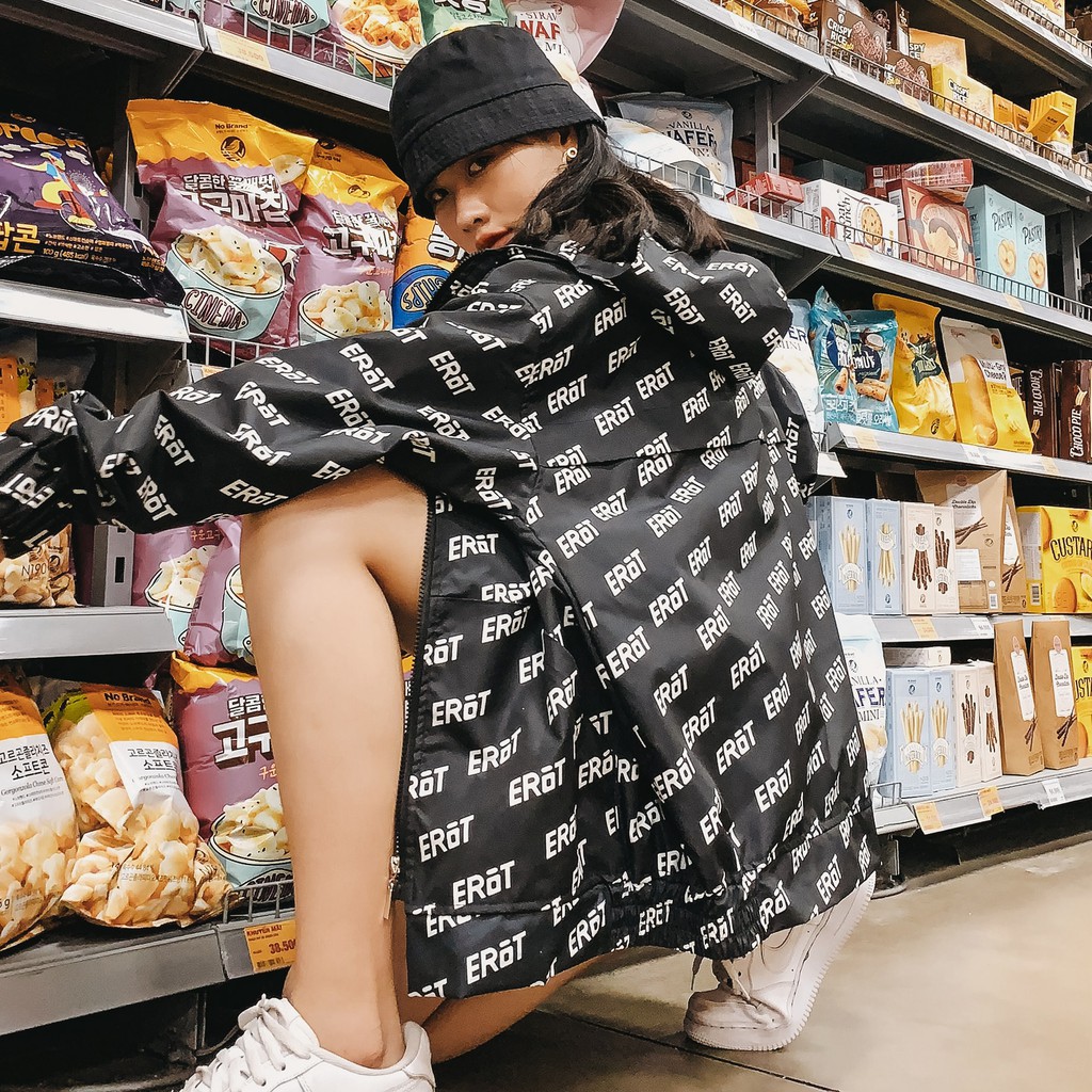 Áo Khoác Dù hai lớp in chữ erot cá tính _AKD erot clothing