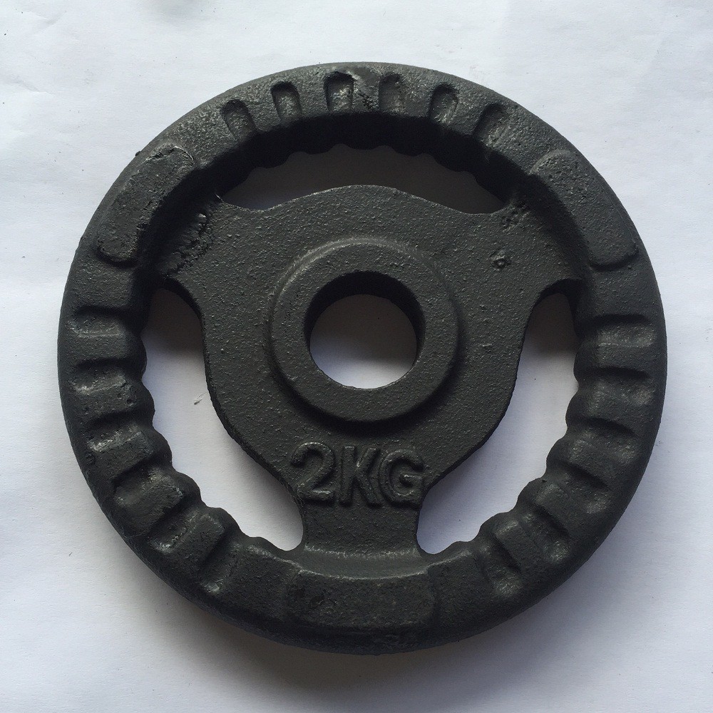 1 Miếng tạ gang 2kg, tạ bánh 2kg lắp vào đòn tạ, máy tập hoặc cầm tay để tập các bài về tay, vai, ng