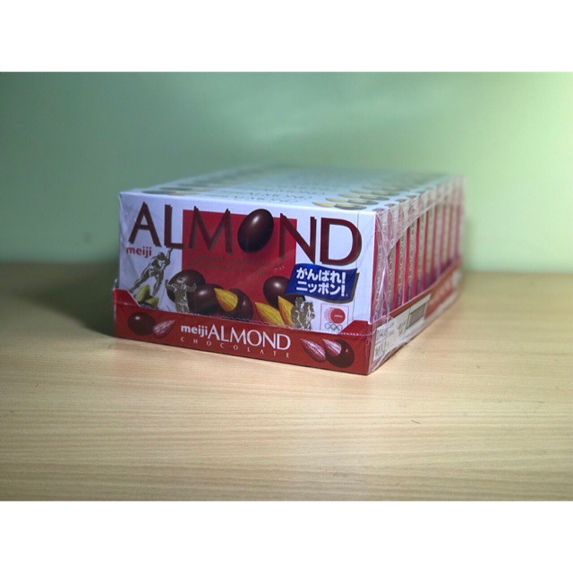 Chocolate hạnh nhân Meiji Almond