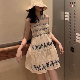 Đầm bí dáng xoè cổ yếm quảng châu