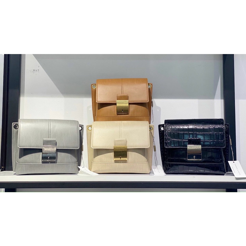 Túi đeo vai đeo chéo nữ CNK chất da chuẩn hàng store.Lock Crossbody Bag0