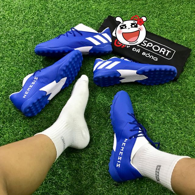 Giày Đá Bóng Nemeziz