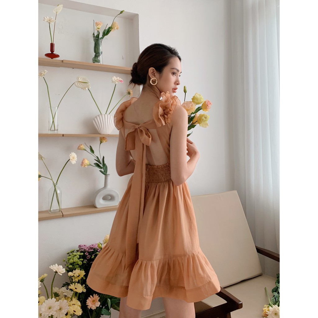 [Mã WABRWA15 giảm 15% đơn 300K] MOLLYNISTA- Đầm Rina nâu cổ bèo cột nơ lưng | BigBuy360 - bigbuy360.vn