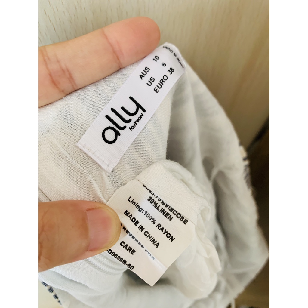 Đầm linen 2 dây hiệu ALLY