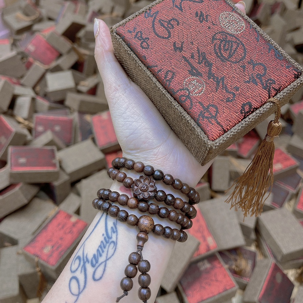 Vòng Tay Trầm Hương Chuỗi 108 mix hoa sen vàng, Hạt Trầm 100% Tự Nhiên Cao Cấp