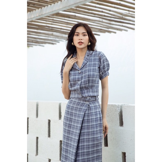 Áo cổ vest dáng croptop có tay Joey