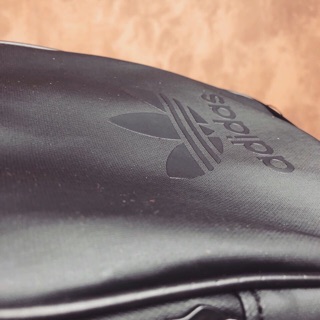 Túi đeo chéo adidas
