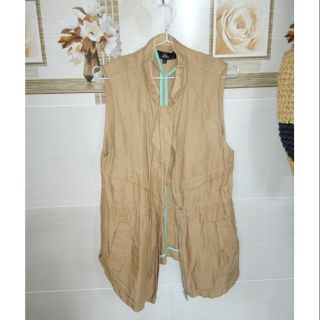 Áo khoác cộc tay beige