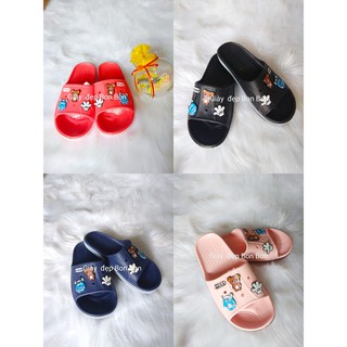 SALES Dép(FORM NHỎ) quai ngang có gắn 6 stickers(loại rẻ, hình shop chụp)