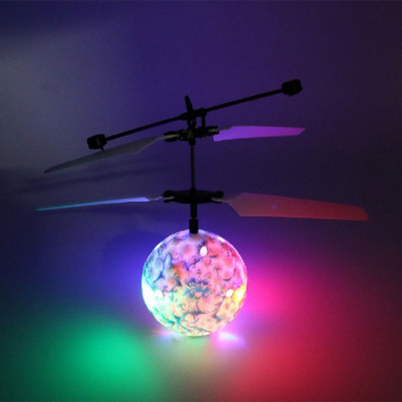 Trực thăng đồ chơi có đèn led độc đáo thú vị cho các bé flycam