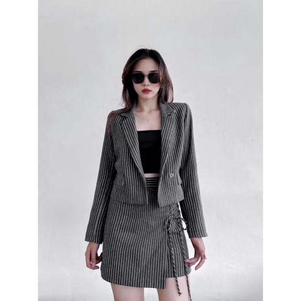 [Mã BMBAU50 giảm 7% đơn 99K] Áo khoác vest blazer nữ dài tay 2 lớp thời trang GAGO hoạ tiết đen sọc GA3642