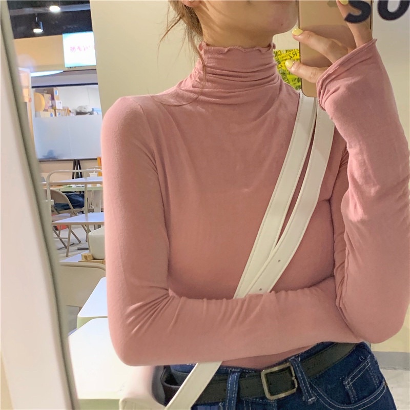 Set áo thun cổ lọ màu hồng + áo len lông cardigan màu trắng