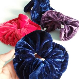 Cột tóc nhung đính hạt