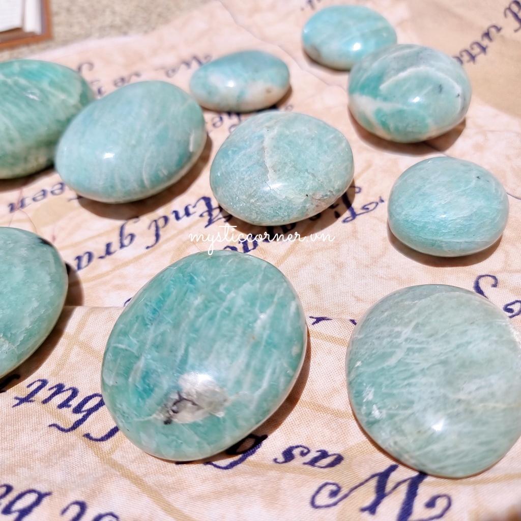 Palm Amazonite (đá Thiên Hà) làm dịu sự lo lắng dùng trong thanh tẩy, Tarot, Reiki, thiền định, phong thủy