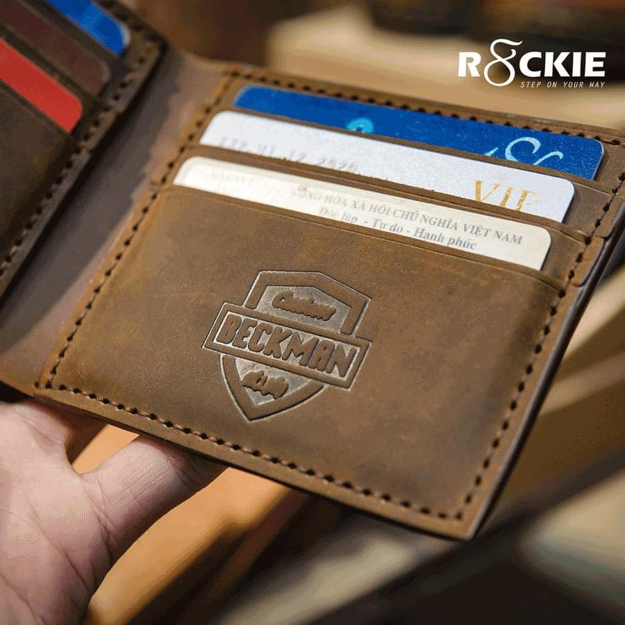 Ví da nam Beckman Mini dáng ngang cao cấp - Da sáp Crazy Horse nhập khâủ - may thủ công tỉ mỉ -Nâu sáp VDVT02NS - R8ckie