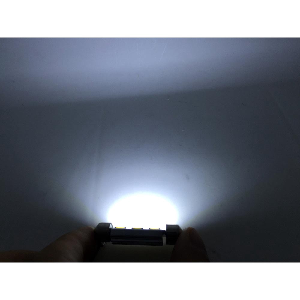 Đèn LED đọc sách cho xe hơi
