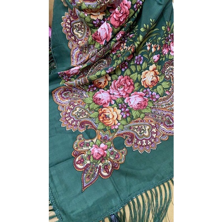 KHĂN VUÔNG TRUYỀN THỐNG NGA