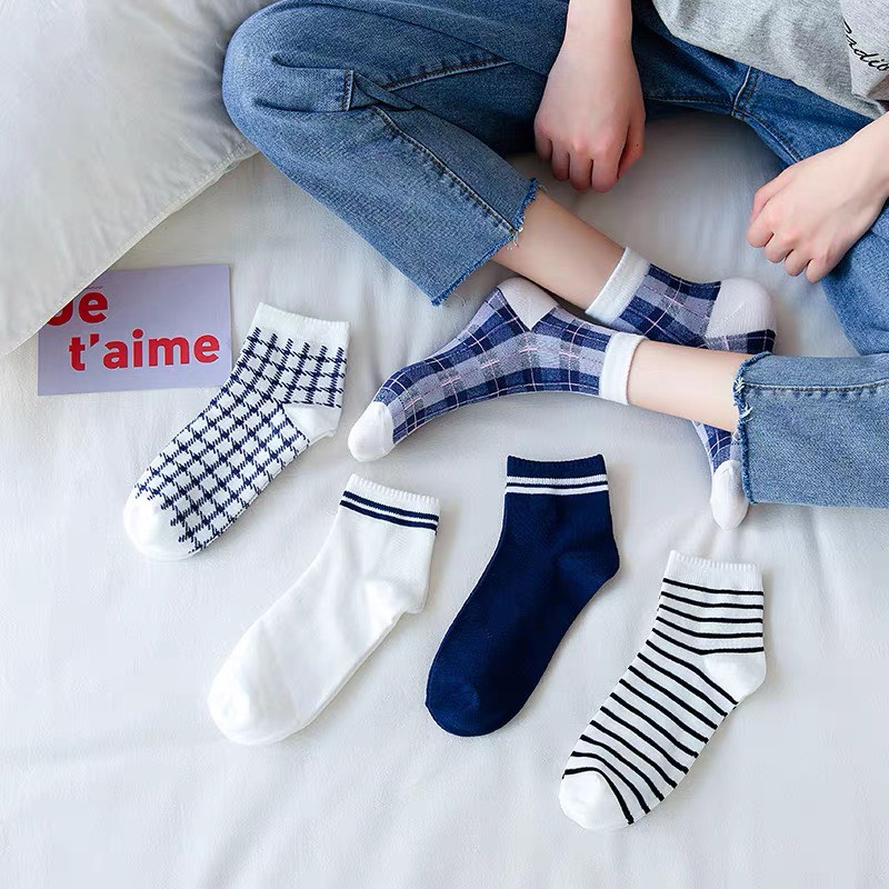 Tất Nữ Cổ Cao Họa Tiết Caro Trẻ Trung TN22