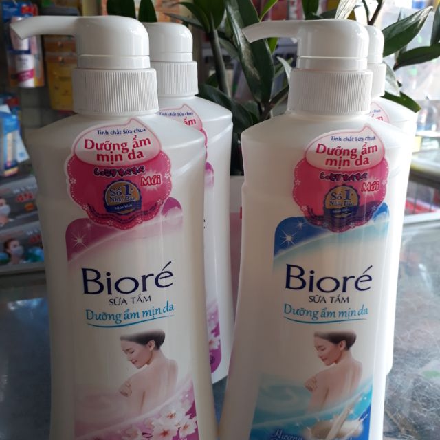 Sữa tắm Biore' 530g
