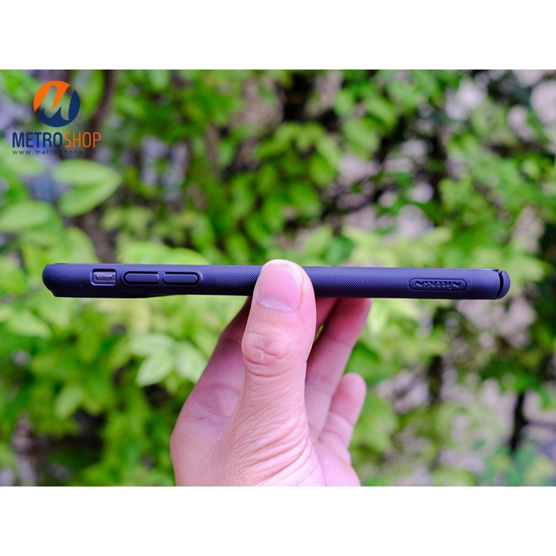 ỐP LƯNG BẢO VỆ CAMERA IP 11 PRO MAX NILLKIN