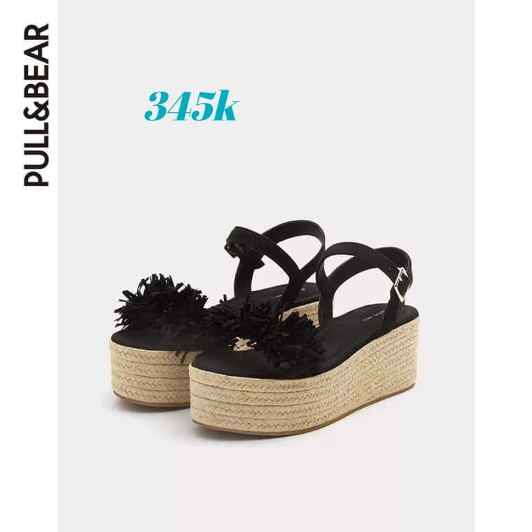 Sandal pull &bear