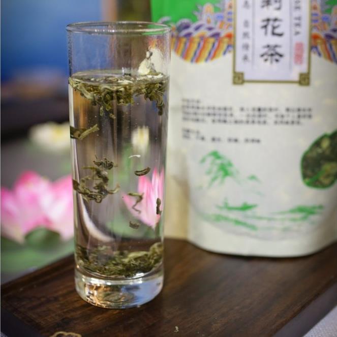 Lục Trà ướp hoa nhài cánh trắng, túi trà hoa nhài 250g, dành cho những người uống trà thích vị mạnh, hương thơm nhẹ.