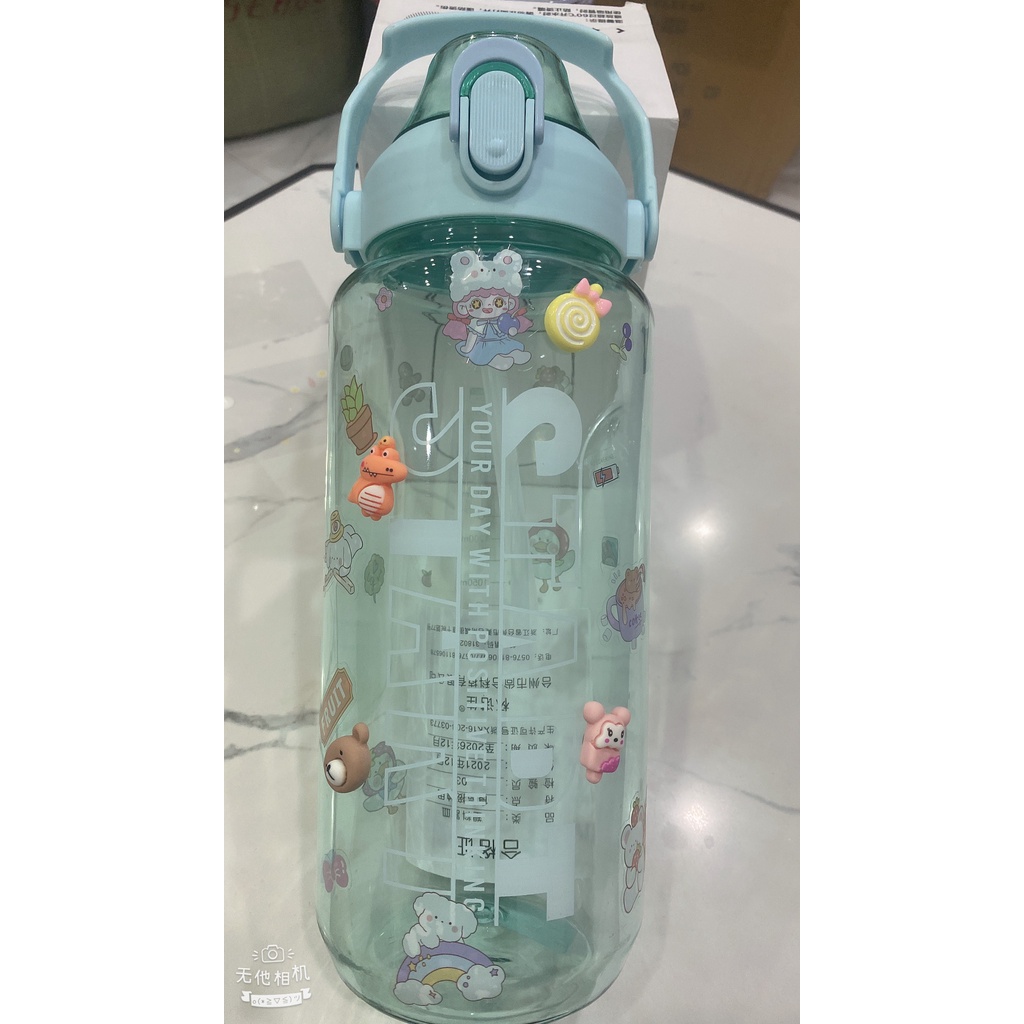 Bình Nước Trong Suốt 2000ML Siêu Xinh Bình Đựng Nước Có Vạch Báo Giờ Uống Nước Kèm Ống Hút Thiết Kế Chống Tràn
