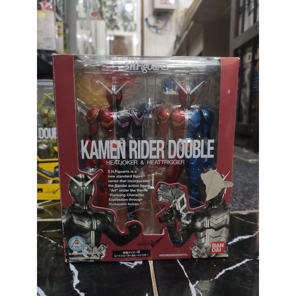 MÔ HÌNH CHÍNH HÃNG SHF KAMEN RIDER W HEAT JOKER & HEAT TRIGGER SET 2ND