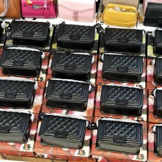 Túi full đen lót đỏ da mịn xịn