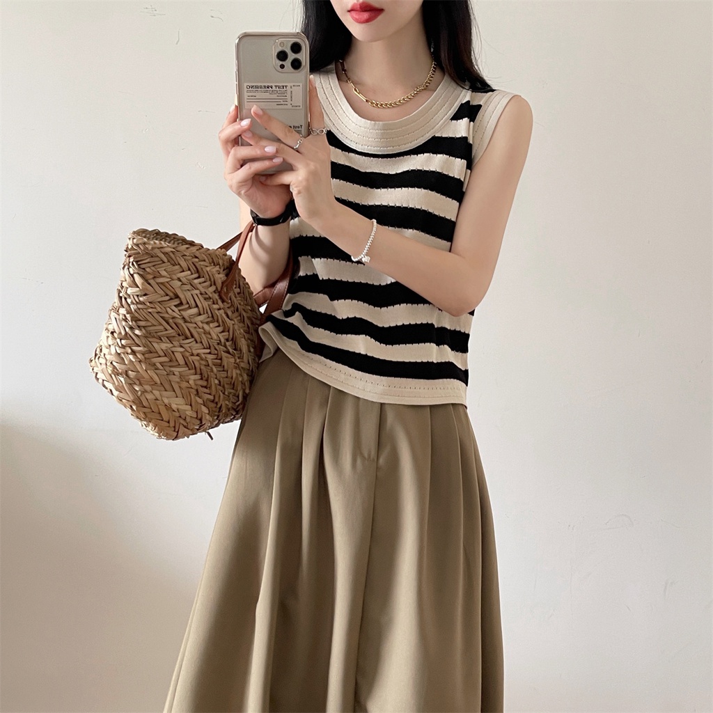 Áo Ba Lỗ Dáng Rộng Họa Tiết Kẻ Sọc Trắng Đen Thời Trang 51801