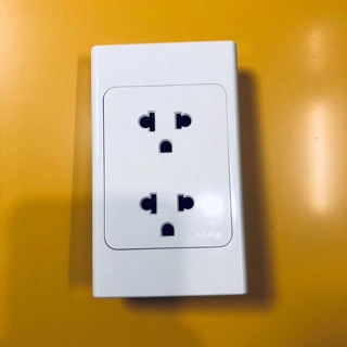 Ổ cắm đôi 3 chấu MPE
