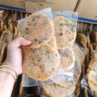 Combo cơm cháy mắm hành + bánh gấu + cơm cháy lắc khô gà