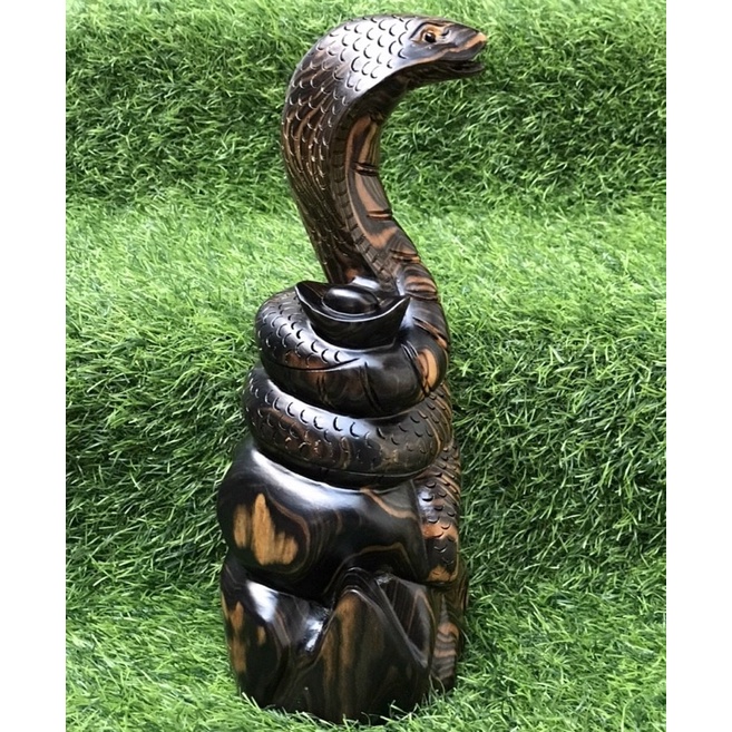 tượng con rắn gỗ mun cao 30 cm