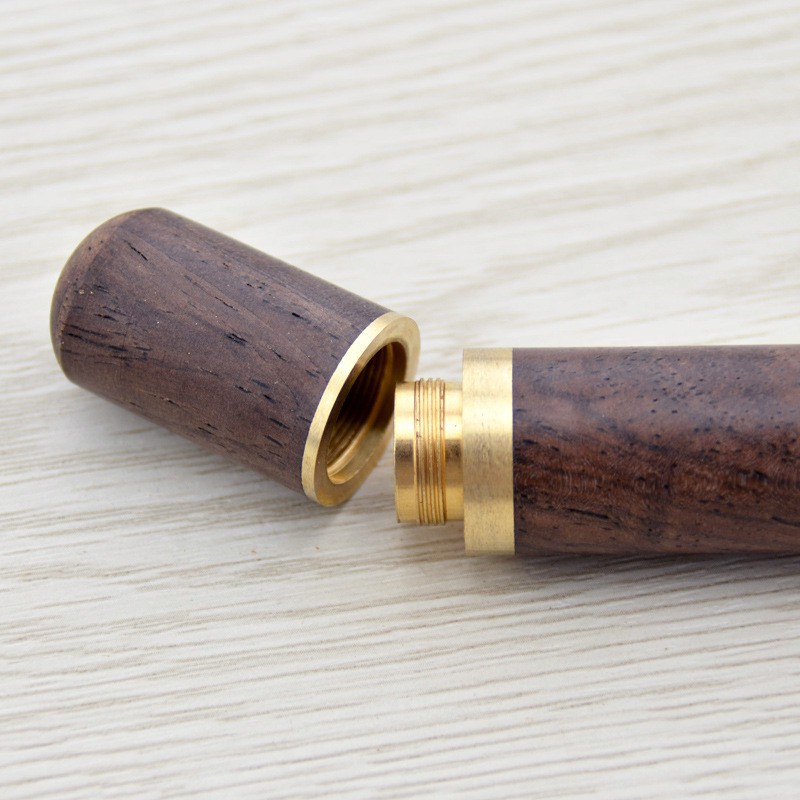 Ống đựng kim bằng gỗ đàn hương