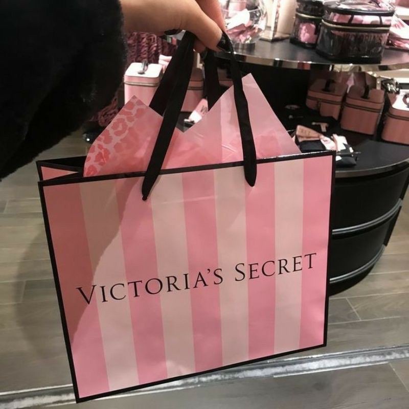 Túi giấy Victoria Secret màu hồng sz 30