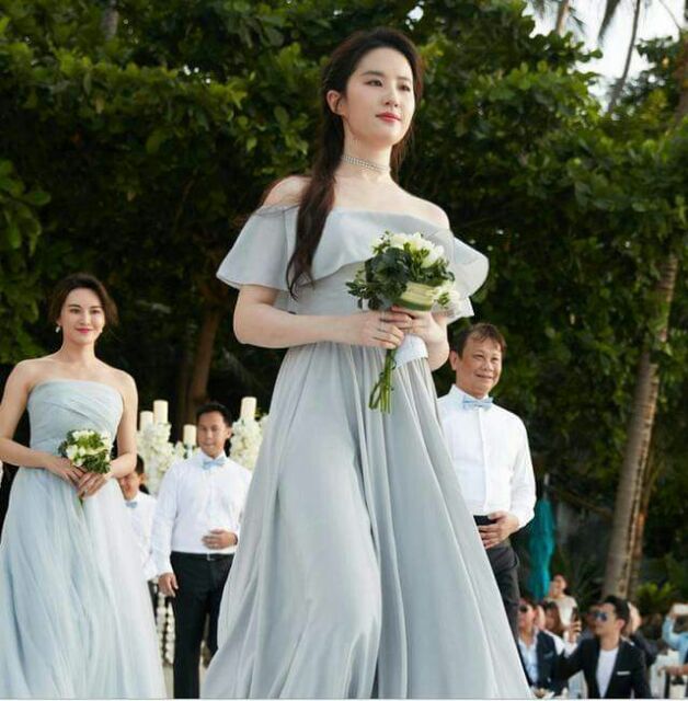 Đầm maxi trễ bèo sang trong, dễ thương- kèm hình thật và khách | BigBuy360 - bigbuy360.vn