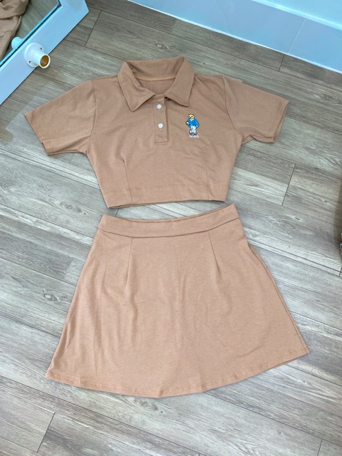 Set gấu thêu croptop chân váy ngắn có quần trong siêu xinh