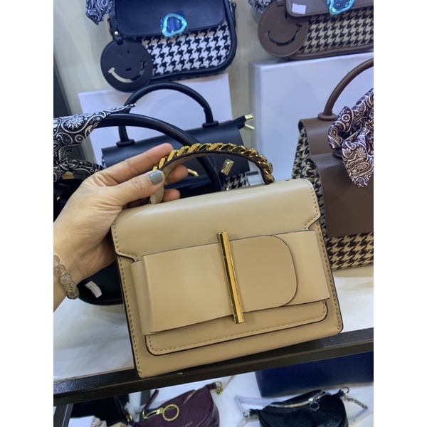 Túi Cê Ka nơ xuất dư