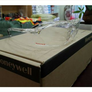 Kính chống bụi Honeywel (Đen, trắng)