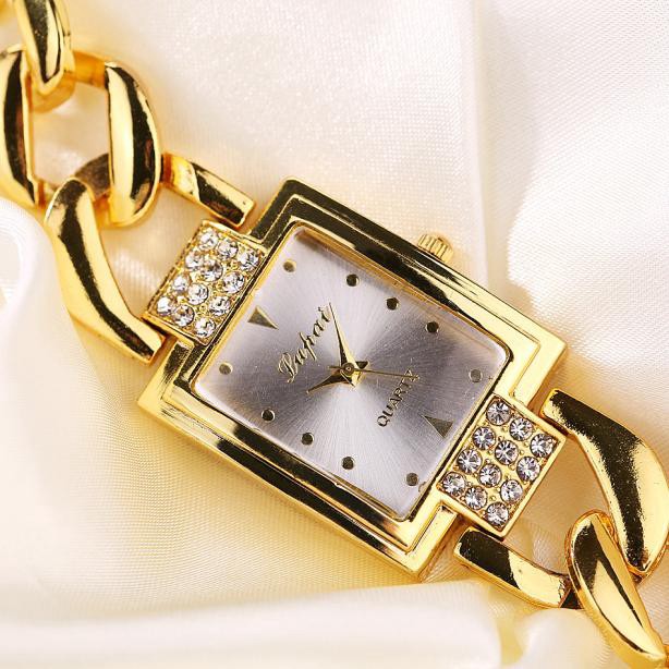 Đồng hồ đeo tay xi mạ vàng sang trọng cho nữ | BigBuy360 - bigbuy360.vn