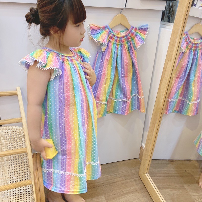 Váy smock cầu vồng