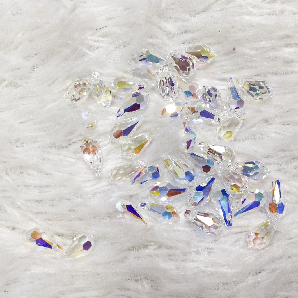 Hạt đá pha lê giọt nước hình kim cương trắng ánh 7 màu trong vắt lấp lánh dùng làm trang sức dây chuyền