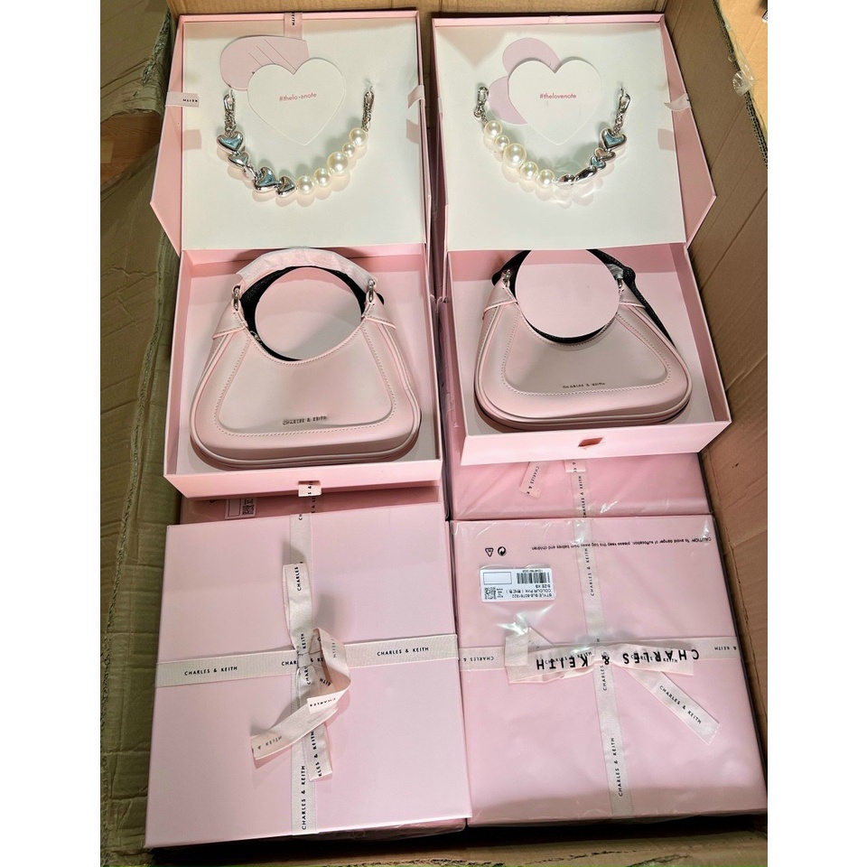 Túi xách màu hồng 𝗖𝗵𝗮𝗿𝗹𝗲𝘀 & 𝗞𝗲𝗶𝘁𝗵 fullbox hong xinh