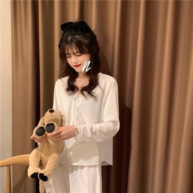 Bộ đồ ngủ tay dài dáng rộng phối ren quyến rũ phong cách retro Hàn Quốc cho nữ 2021