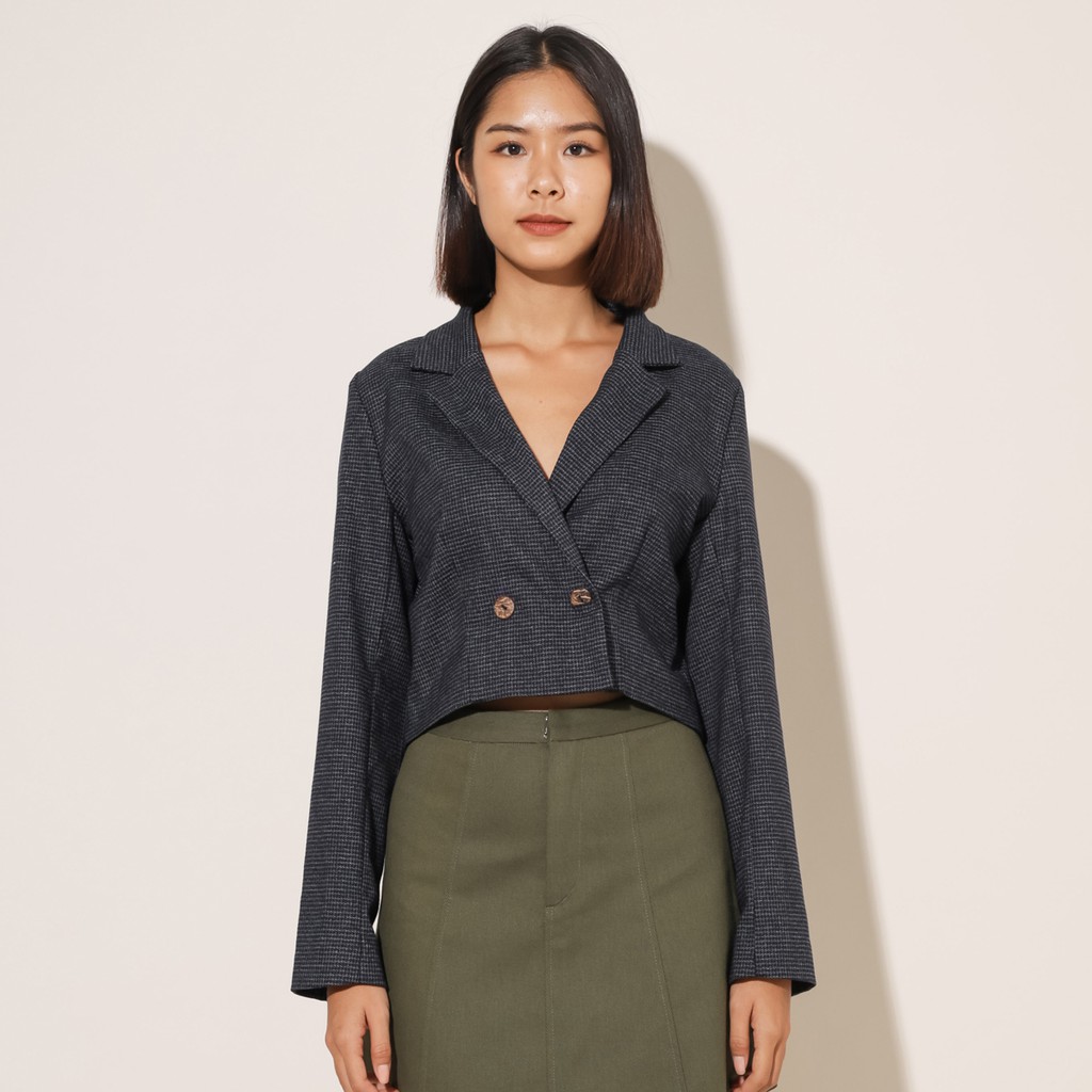 [Mã FAMALLT5 giảm 15% đơn 150k] Áo blazer nữ croptop thời trang GAGO buttons wrap collar crop blazer màu xanh đen GA3116 | BigBuy360 - bigbuy360.vn