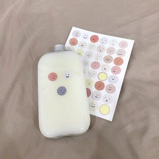 Bình nước cute ( tặng kèm Sticker )